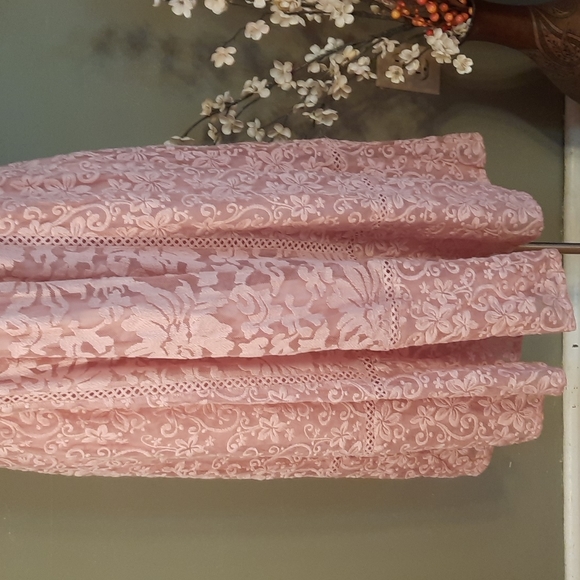 Brass & Roe by CTS lace dress - Picture 6 of 12